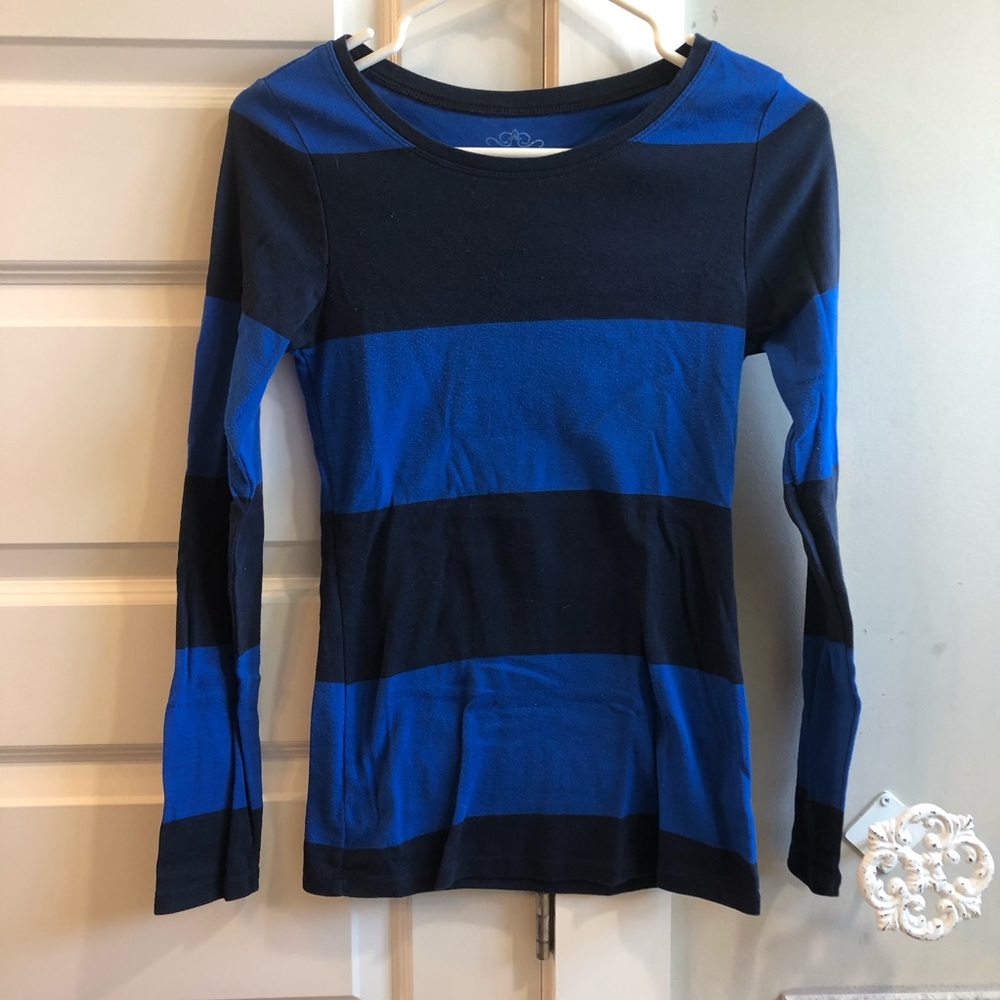 Old navy basic long sleeve tee